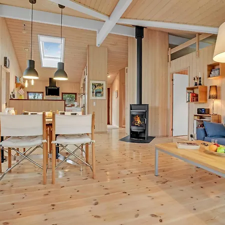Holiday home Amazing In With Kitchen